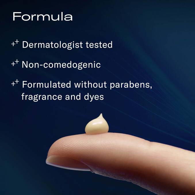 Dermatologist-tested, non-comedogenic skincare formula drop on fingertip - Vos Collection